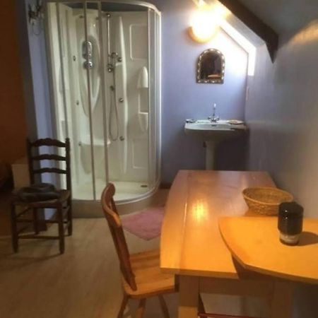 Chambre Chez L'Habitant Rueyres Kültér fotó
