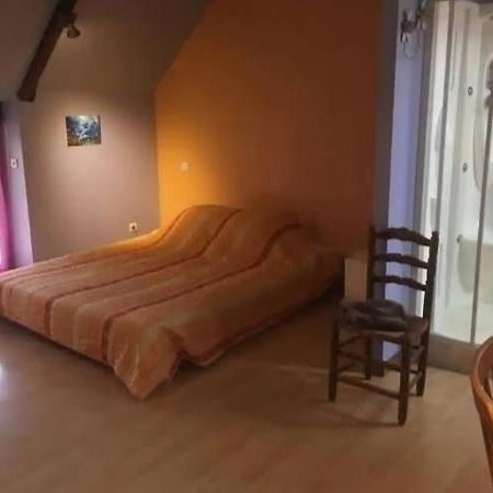 Chambre Chez L'Habitant Rueyres Kültér fotó