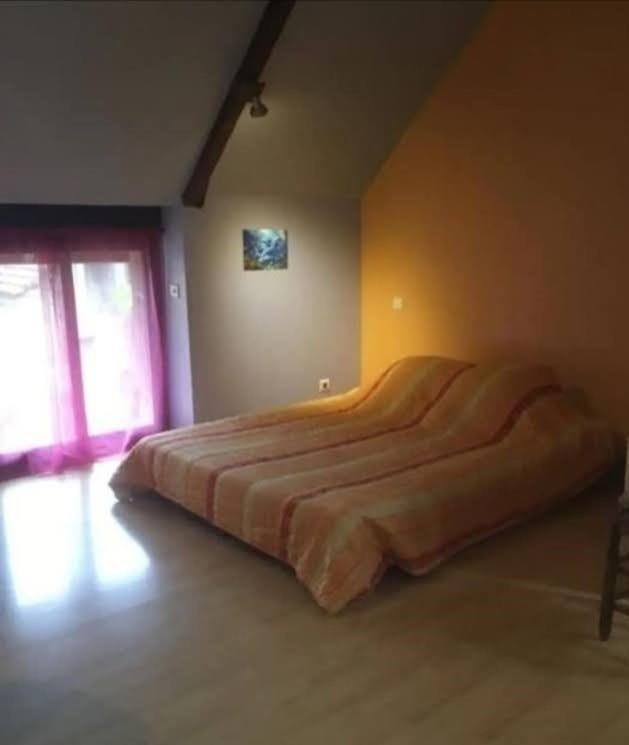 Chambre Chez L'Habitant Rueyres Kültér fotó