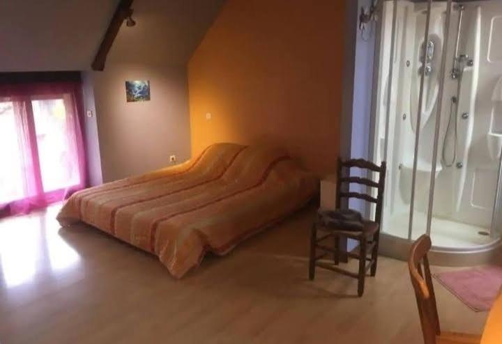 Chambre Chez L'Habitant Rueyres Kültér fotó
