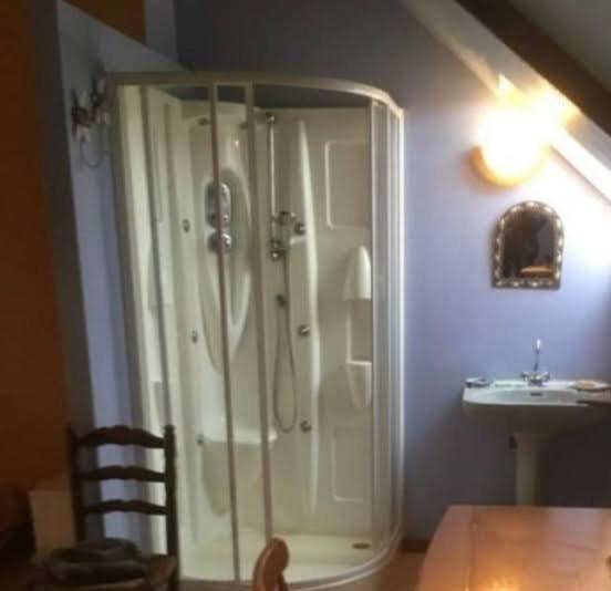 Chambre Chez L'Habitant Rueyres Kültér fotó
